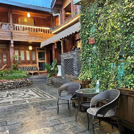 Lijiang Rongyi Homestay Екстер'єр фото