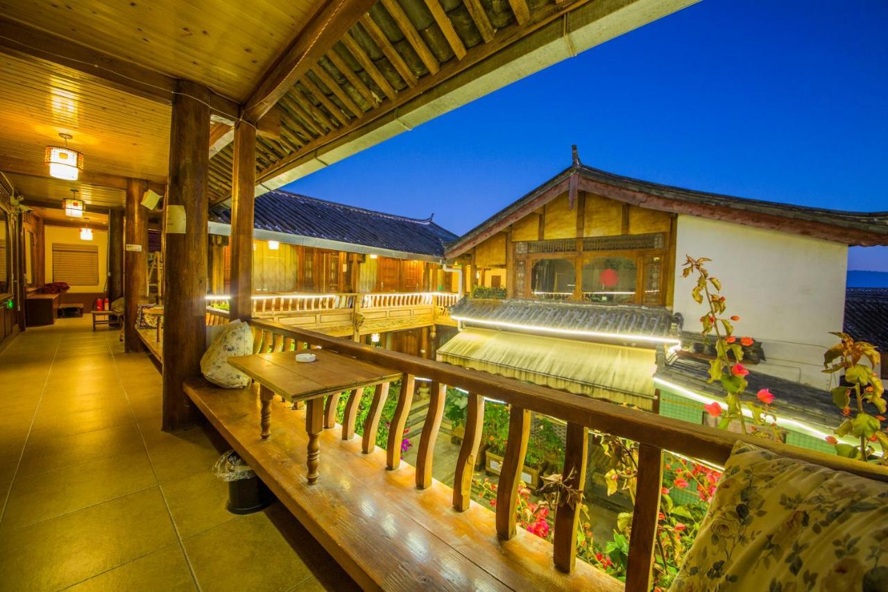 Lijiang Rongyi Homestay Екстер'єр фото