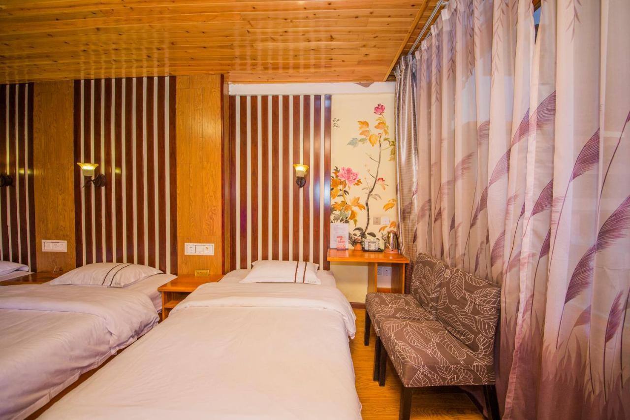 Lijiang Rongyi Homestay Екстер'єр фото