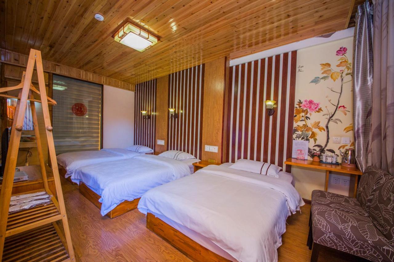 Lijiang Rongyi Homestay Екстер'єр фото